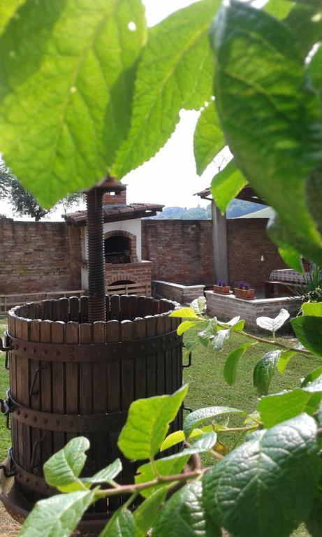 B&B La Coccarda CastellʼAlfero Kültér fotó