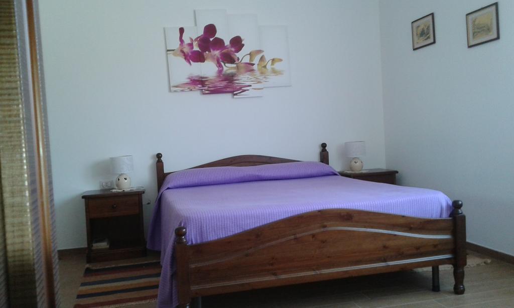 B&B La Coccarda CastellʼAlfero Szoba fotó