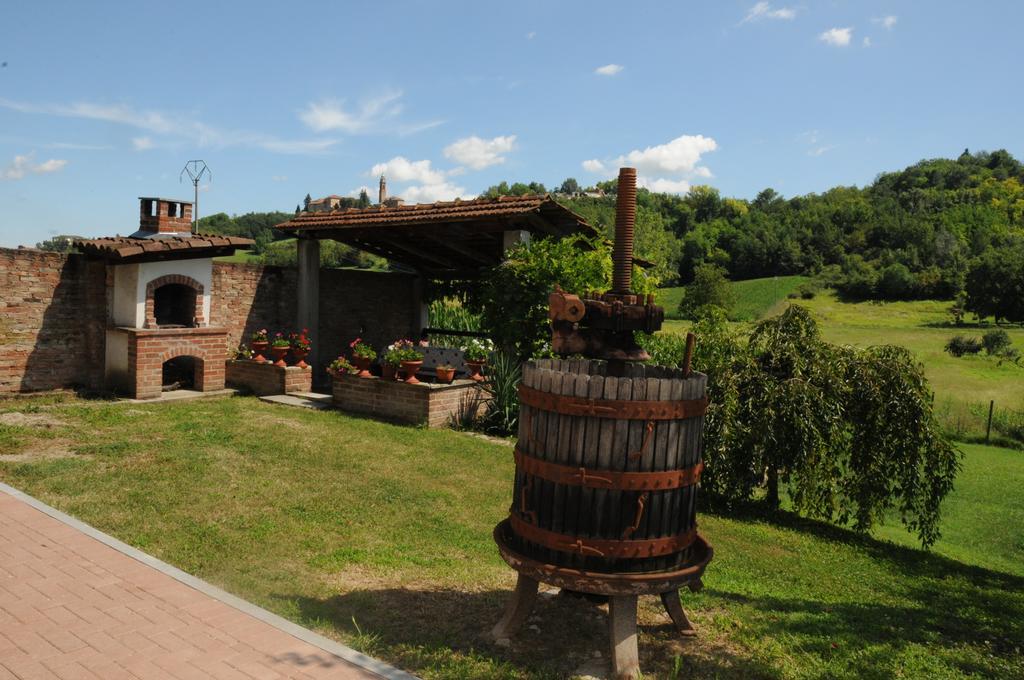 B&B La Coccarda CastellʼAlfero Kültér fotó
