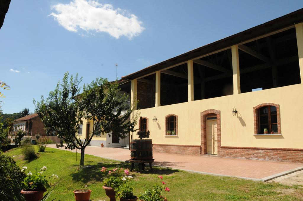 B&B La Coccarda CastellʼAlfero Kültér fotó